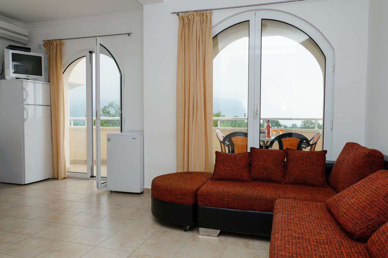 Apart Hotel Forte Roses Montenegro KO Buljarica Petrovac na moru Exterior foto